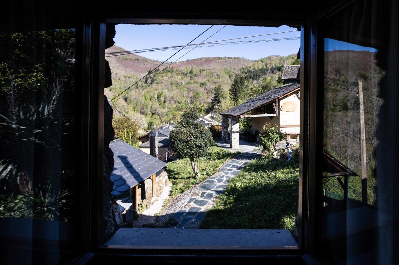 Casa De Aldea Menendez Vila Cangas De Narcea Exterior foto