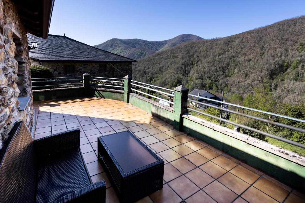 Casa De Aldea Menendez Vila Cangas De Narcea Exterior foto