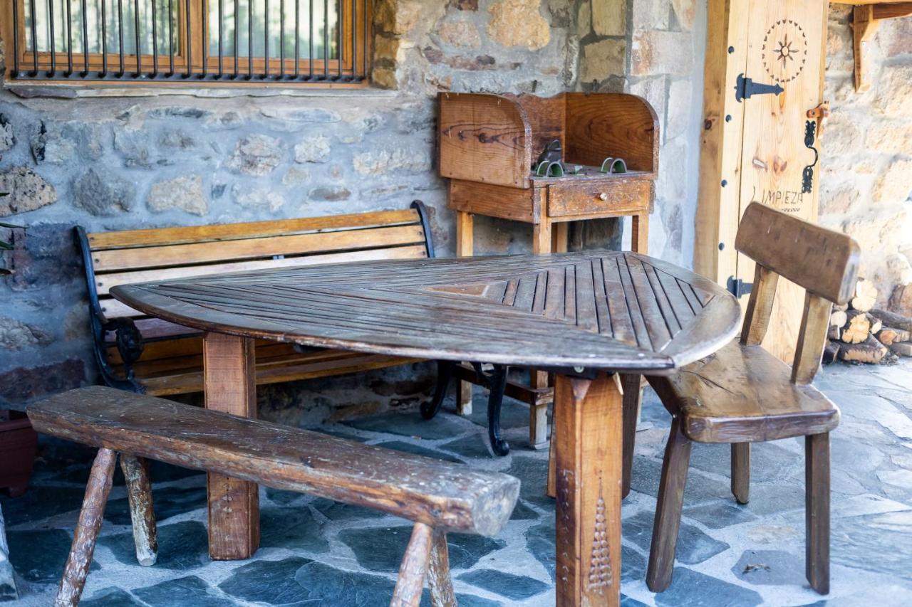 Casa De Aldea Menendez Vila Cangas De Narcea Exterior foto